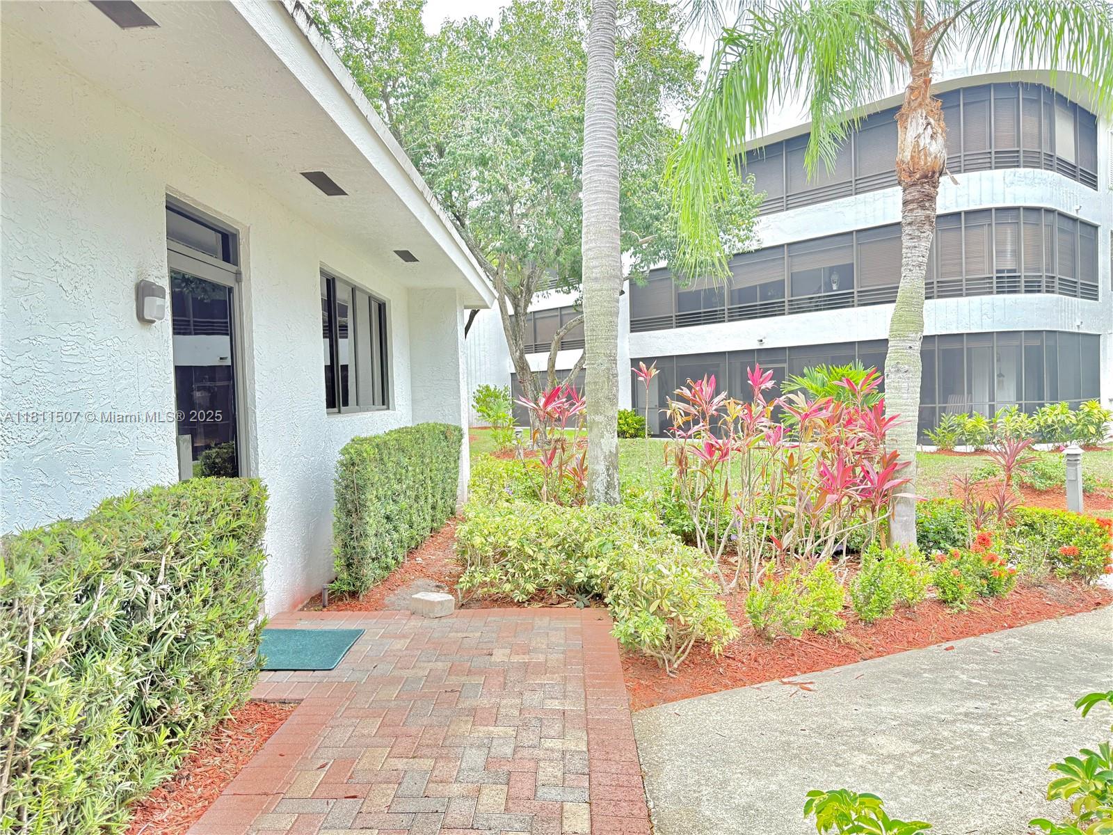 SHERIDAN BY THE BEACH CON - Residential