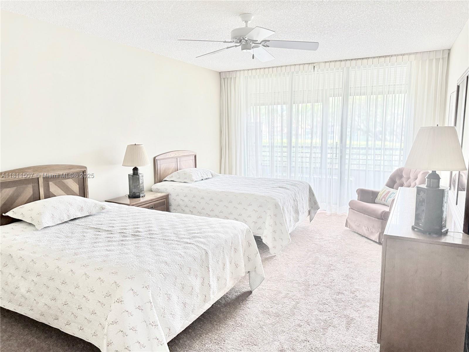 SHERIDAN BY THE BEACH CON - Residential