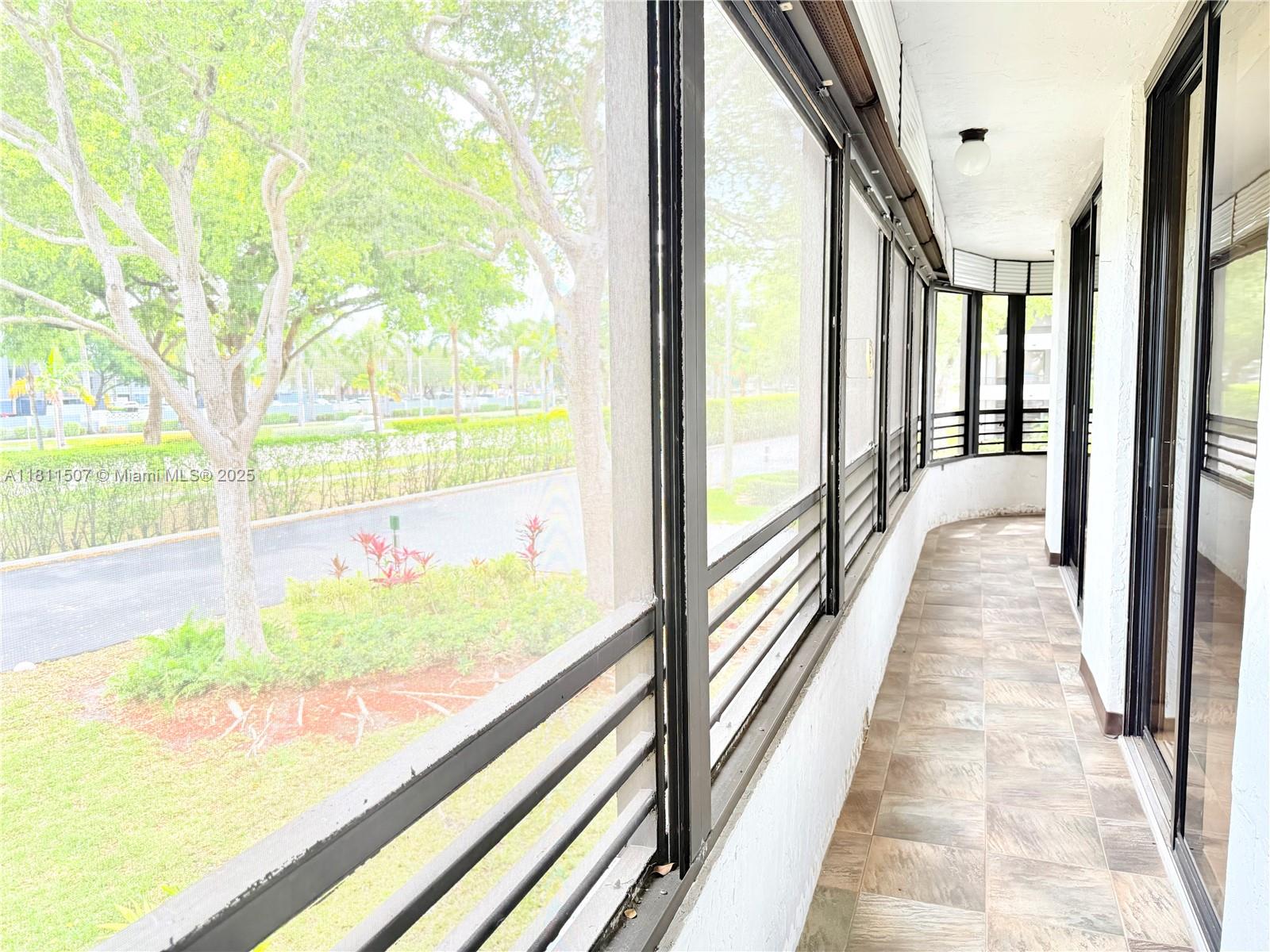 SHERIDAN BY THE BEACH CON - Residential