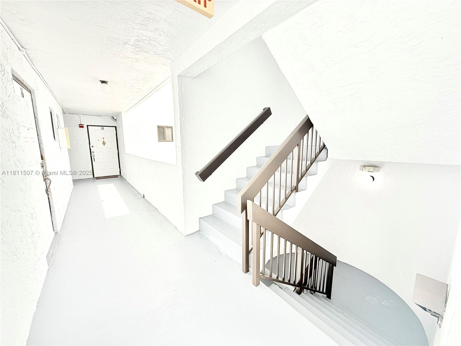 SHERIDAN BY THE BEACH CON - Residential