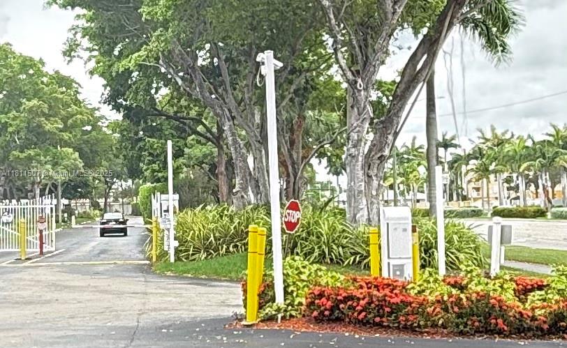 SHERIDAN BY THE BEACH CON - Residential