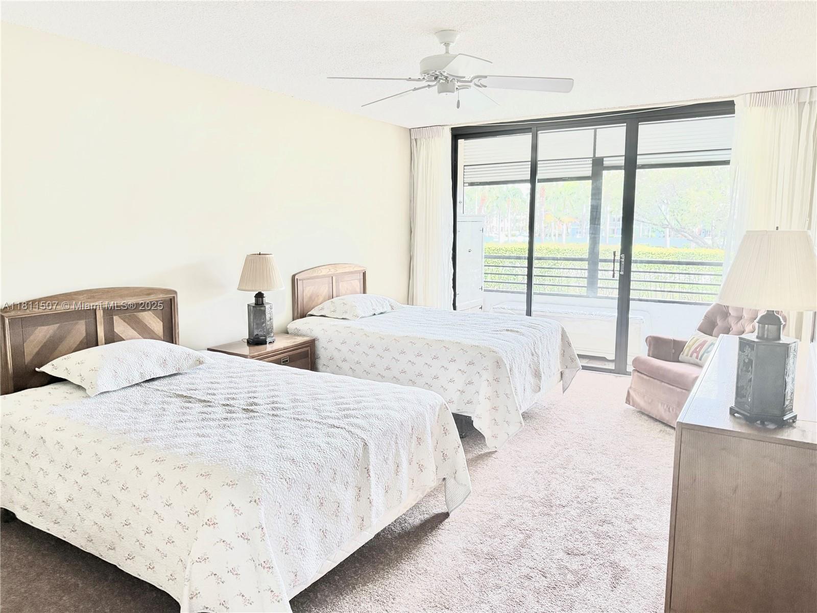 SHERIDAN BY THE BEACH CON - Residential