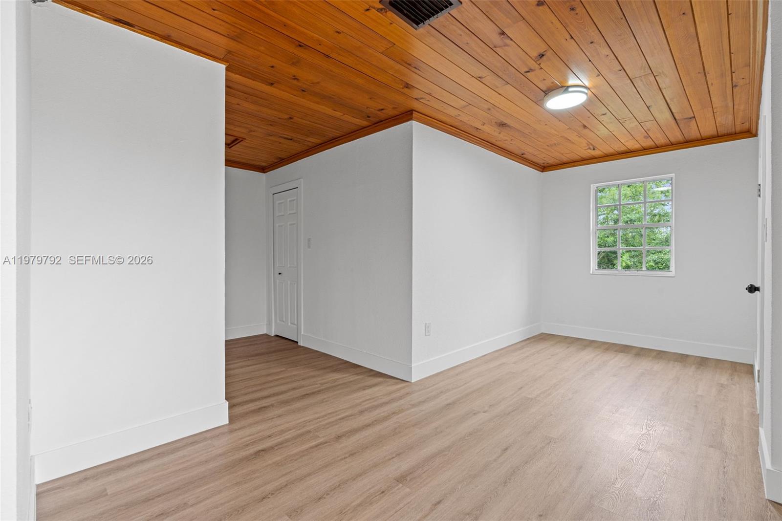 Acreage - Residential