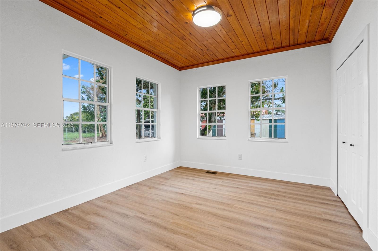 Acreage - Residential