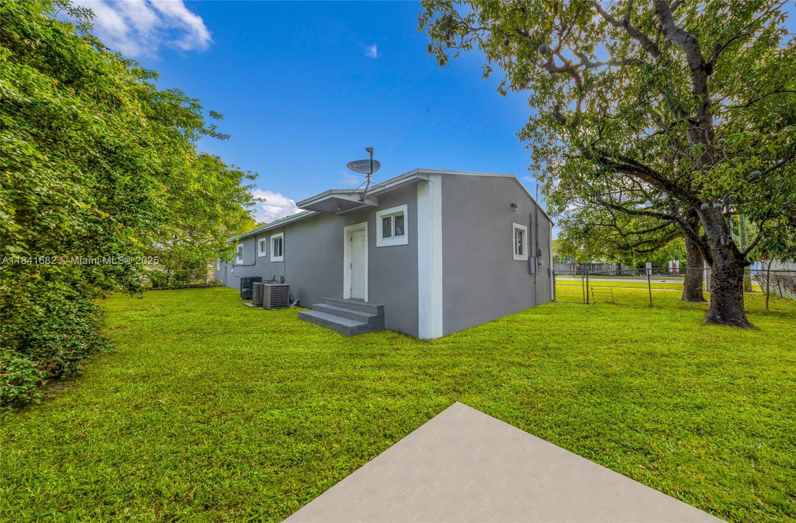 SUNKIST GROVE - Residential