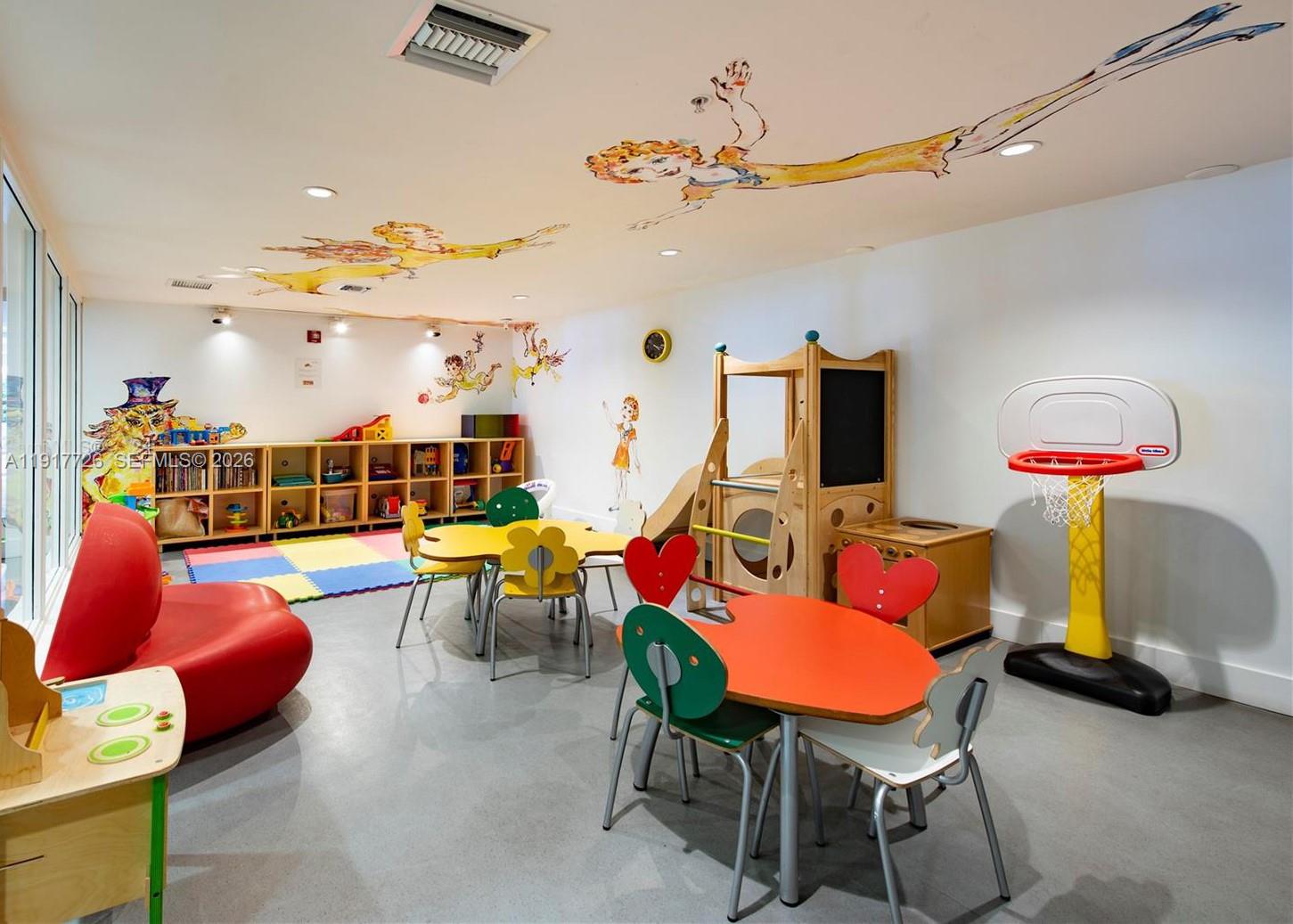 CHATHAM AT AQUA CONDO - Residential