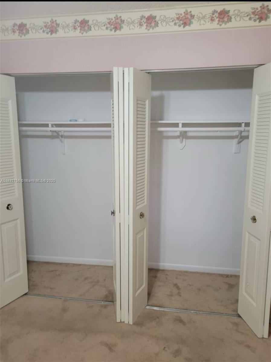 1900 W 54th St 201