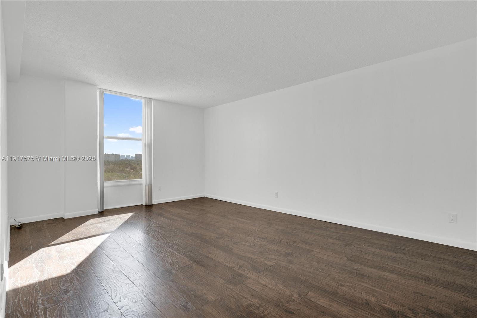 KEYSTONE TOWERS CONDO - Residential