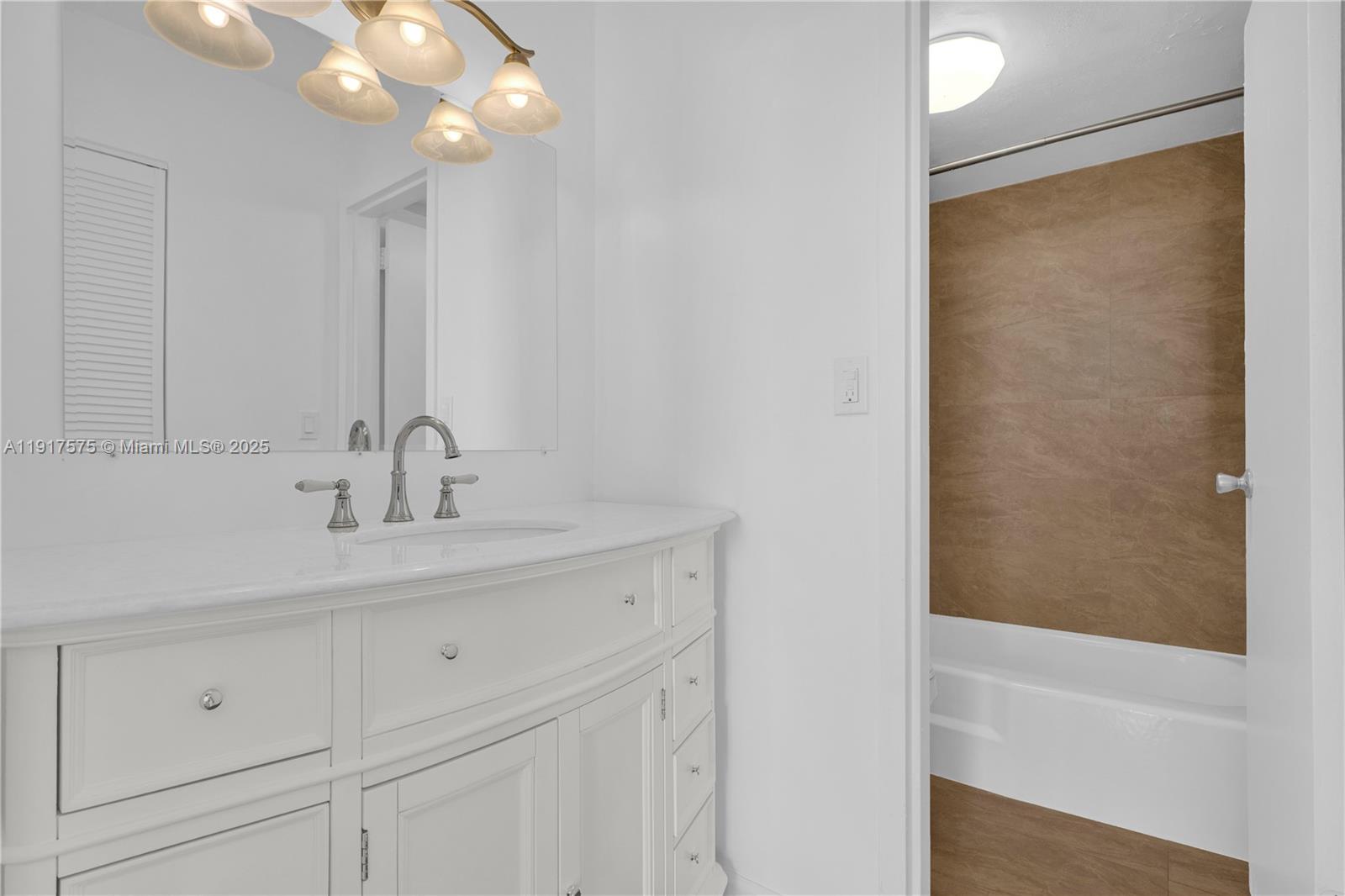 KEYSTONE TOWERS CONDO - Residential