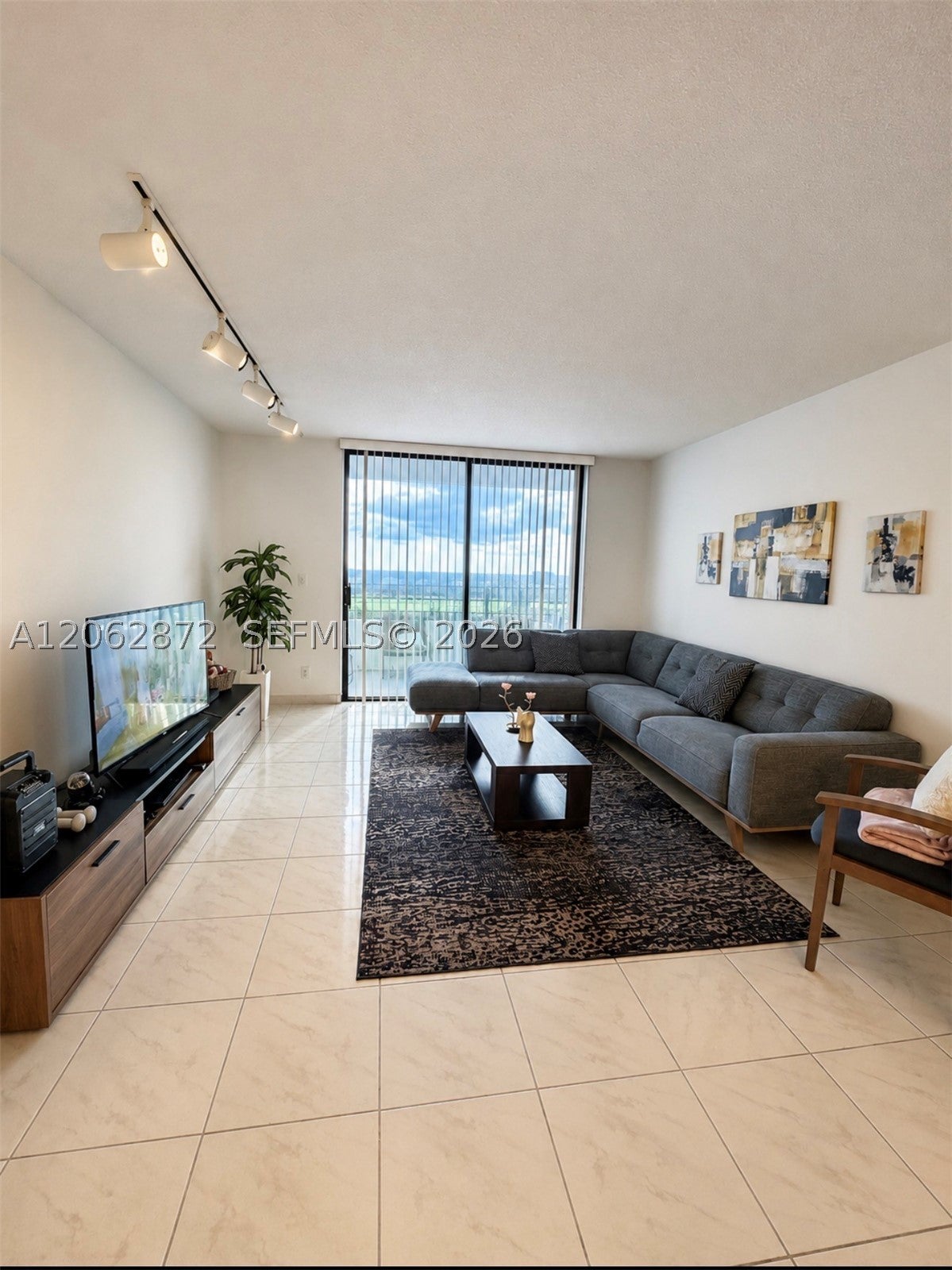 600 Three Islands Blvd