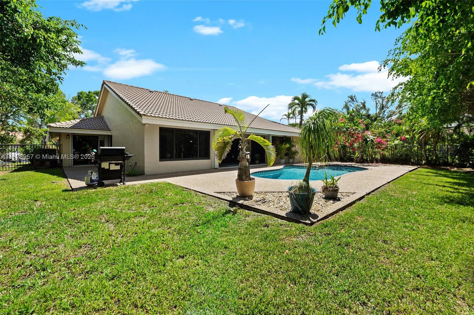 Oaks 1 - Residential