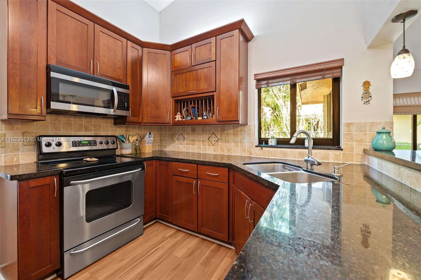 Oaks 1 - Residential