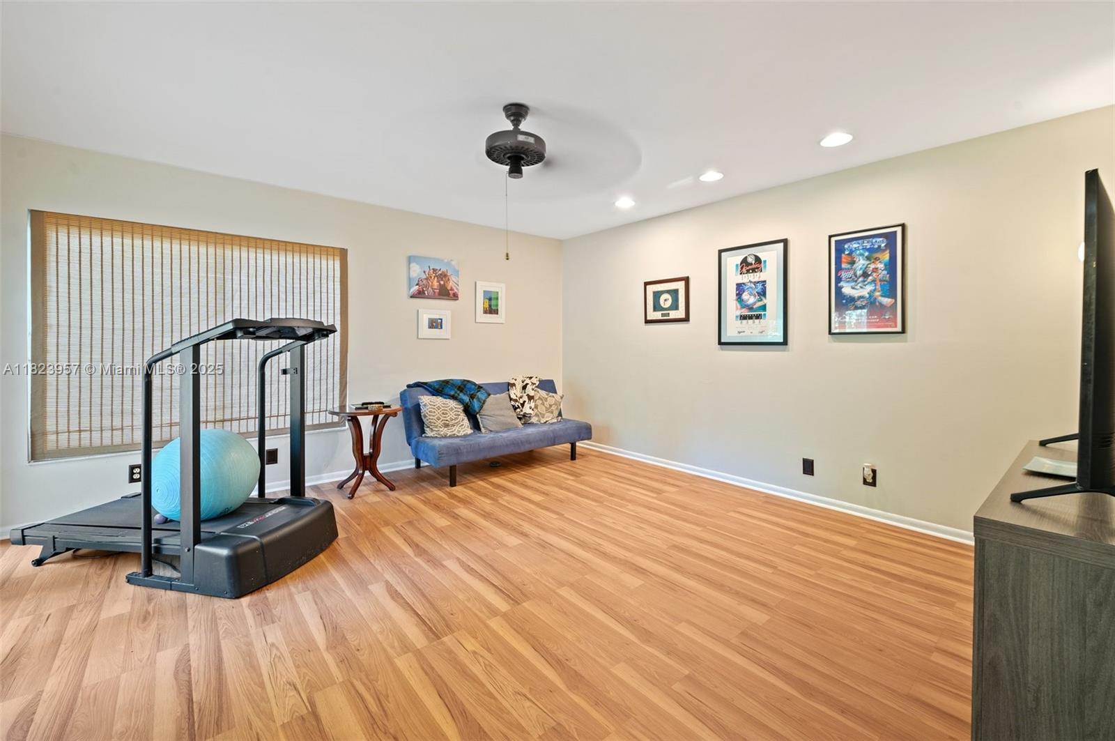 Oaks 1 - Residential