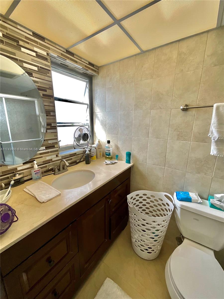 MEADOWBROOK TOWERS CONDO - Residential