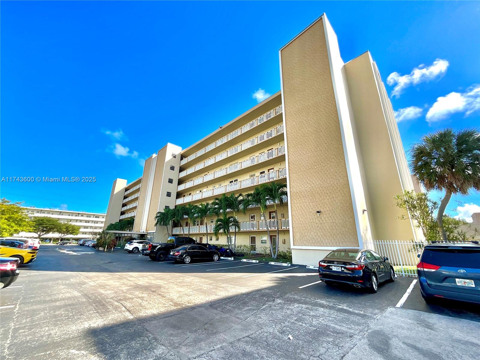 MEADOWBROOK TOWERS CONDO - Residential