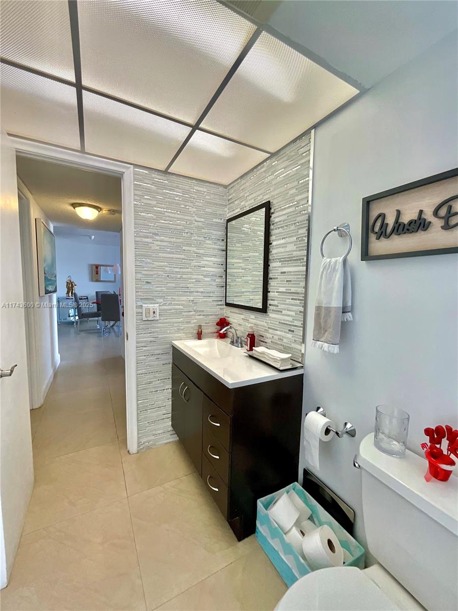 MEADOWBROOK TOWERS CONDO - Residential