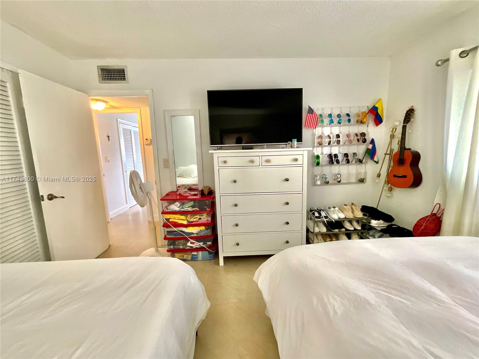 MEADOWBROOK TOWERS CONDO - Residential