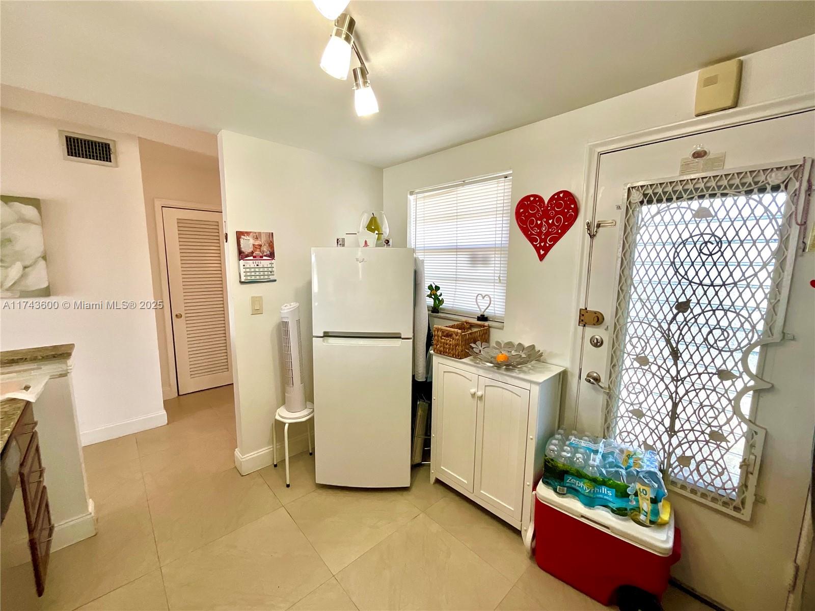 MEADOWBROOK TOWERS CONDO - Residential