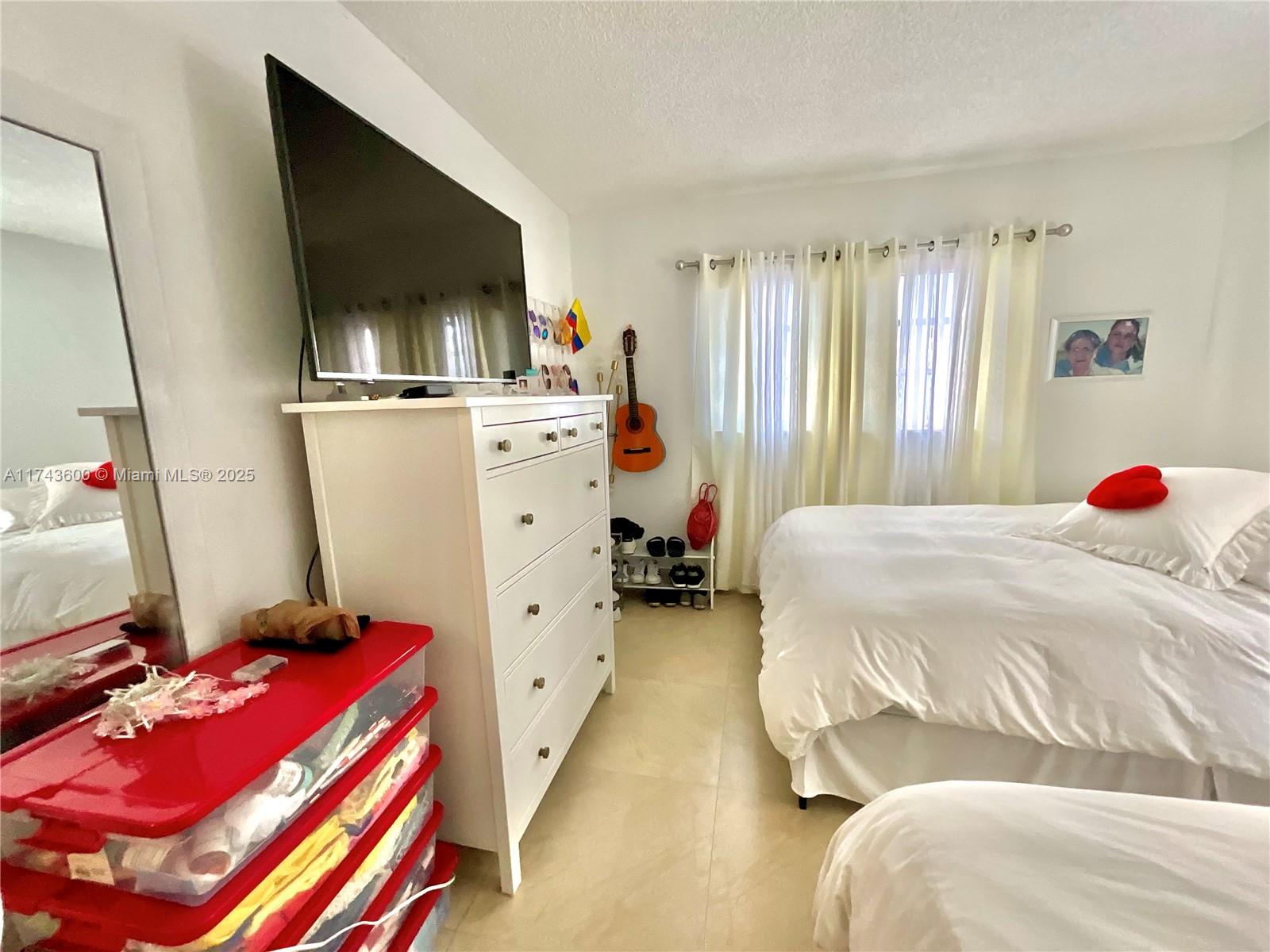 MEADOWBROOK TOWERS CONDO - Residential
