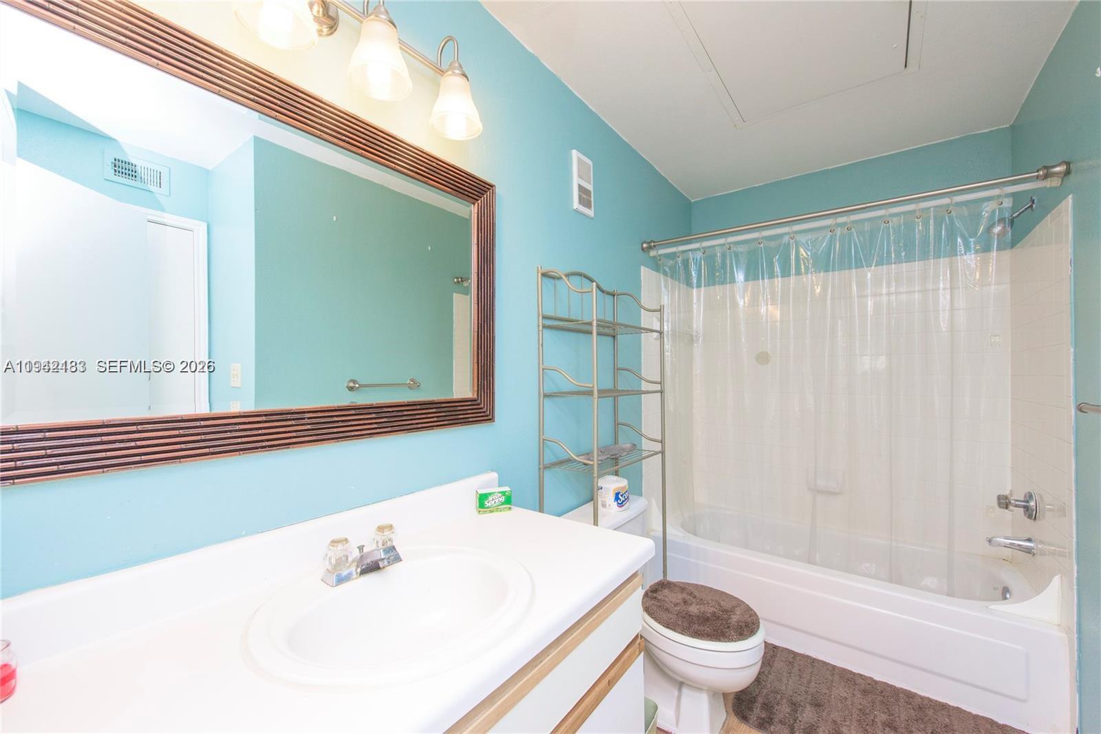 SAILBOAT POINTE CONDO - Residential Lease