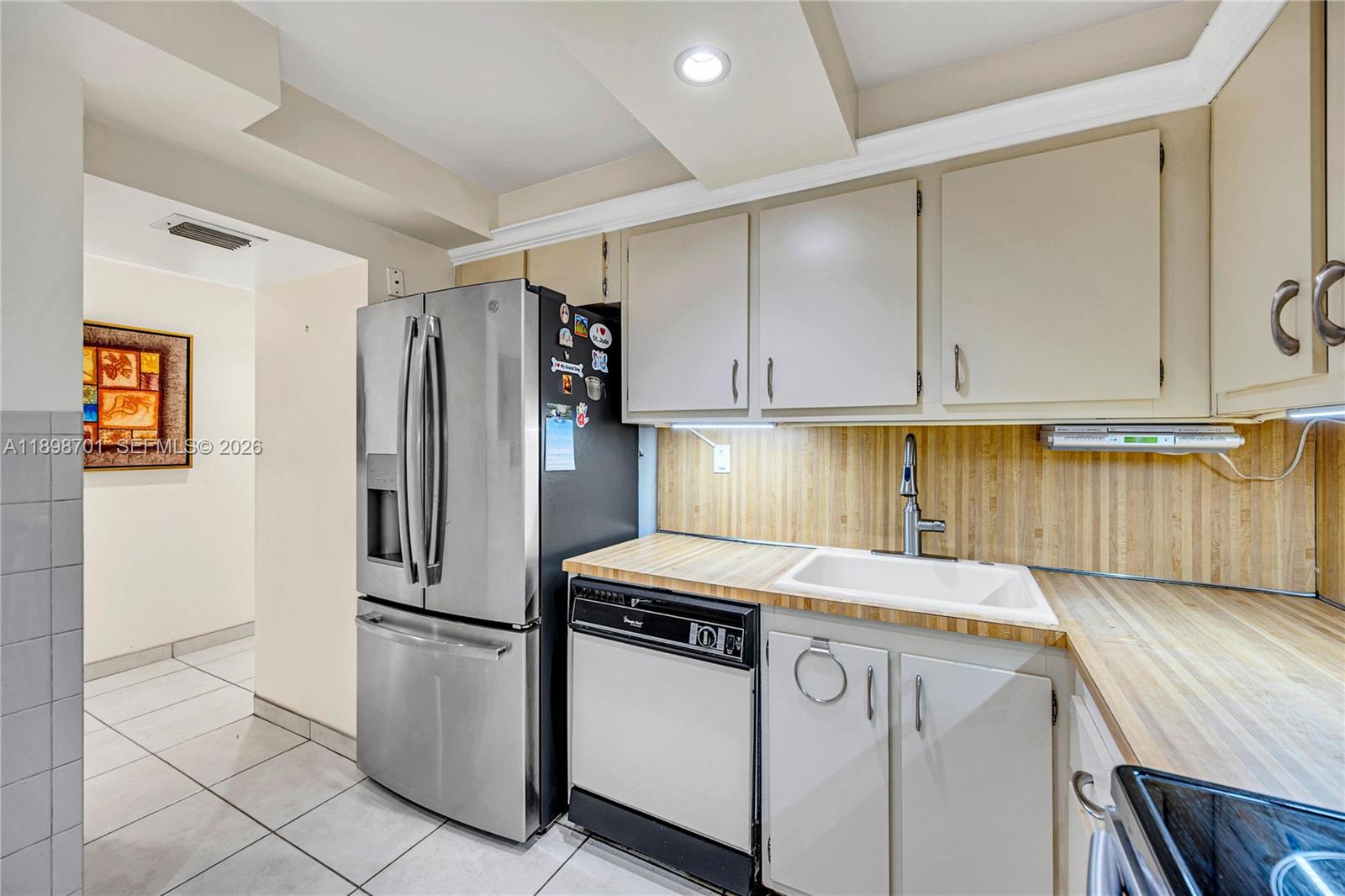 THE RIVIERA CONDO - Residential