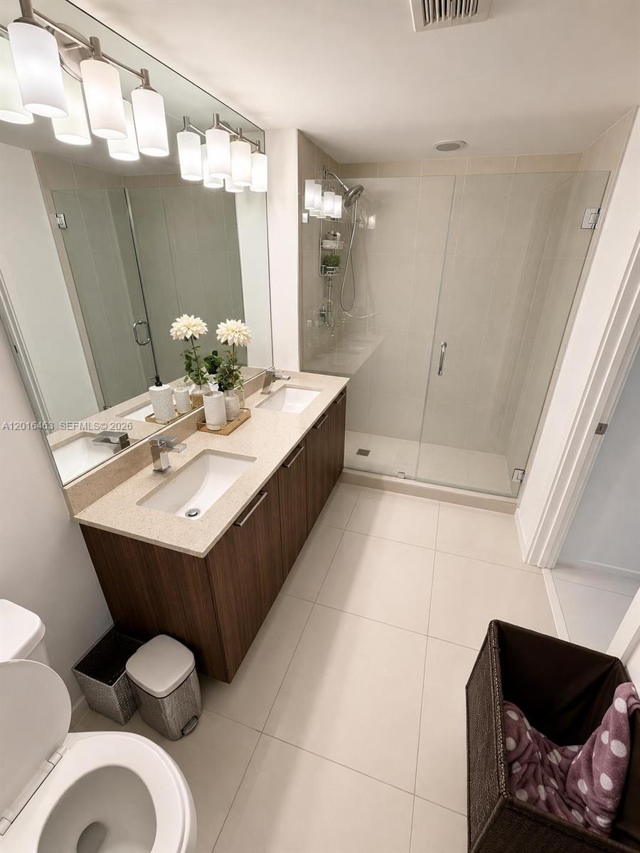 5252 PASEO CONDO - Residential Lease