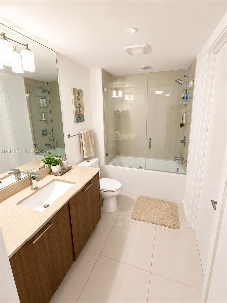 5252 PASEO CONDO - Residential Lease