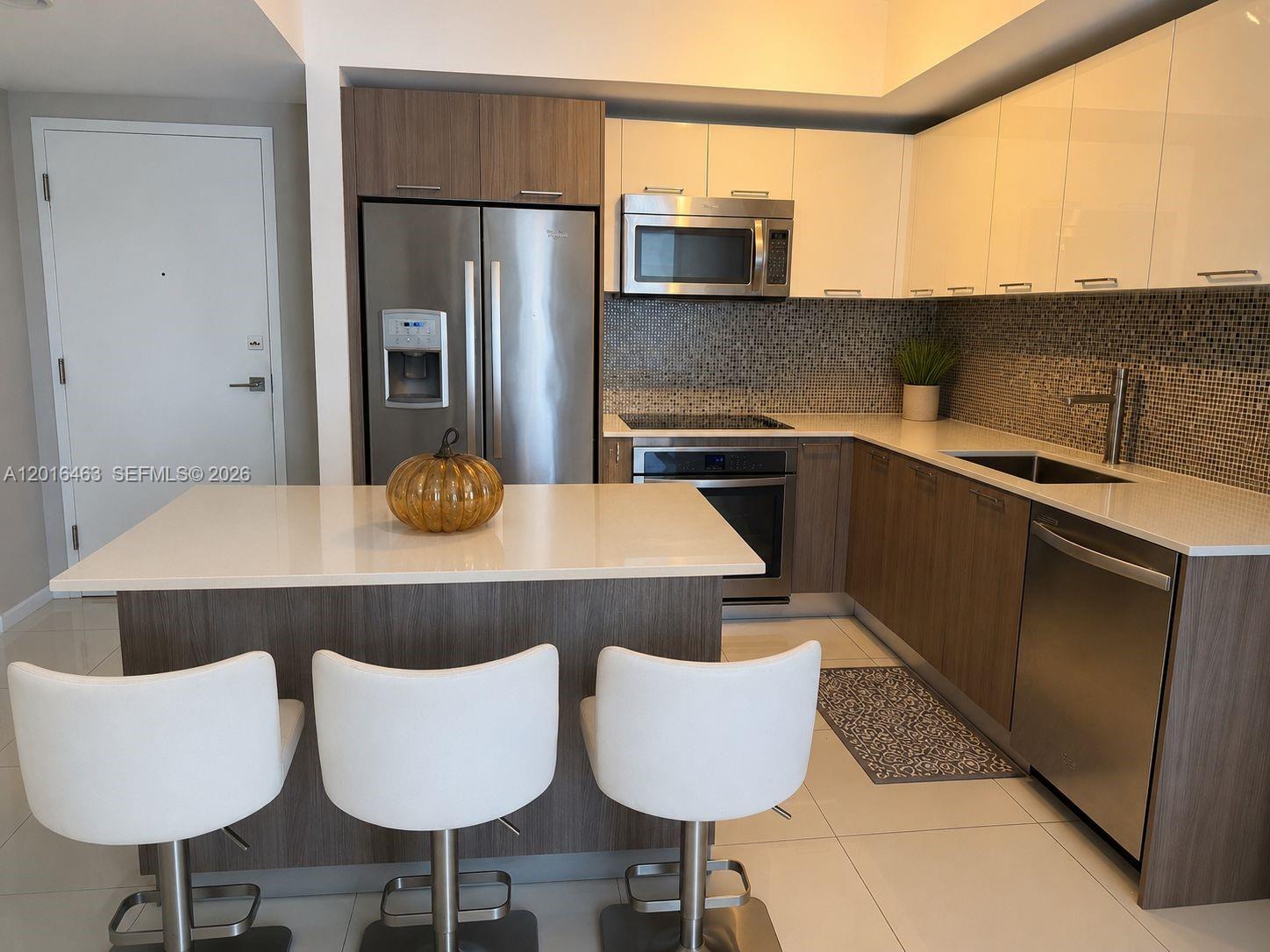 5252 PASEO CONDO - Residential Lease