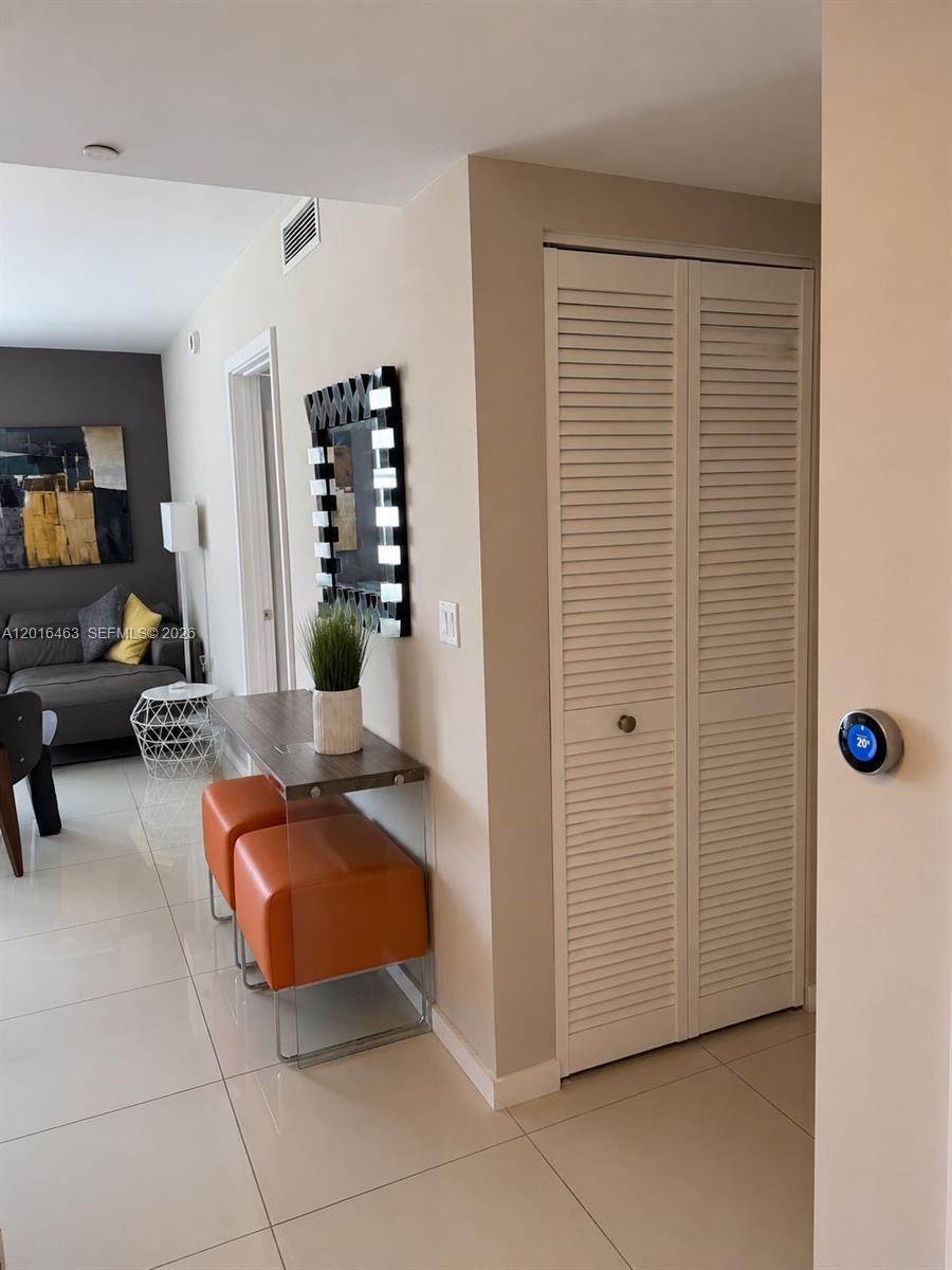 5252 PASEO CONDO - Residential Lease