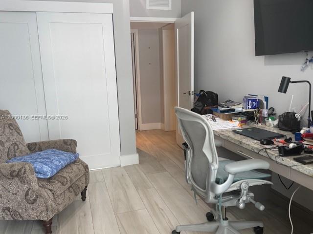 THE CARRIAGE HOUSE CONDO - Residential