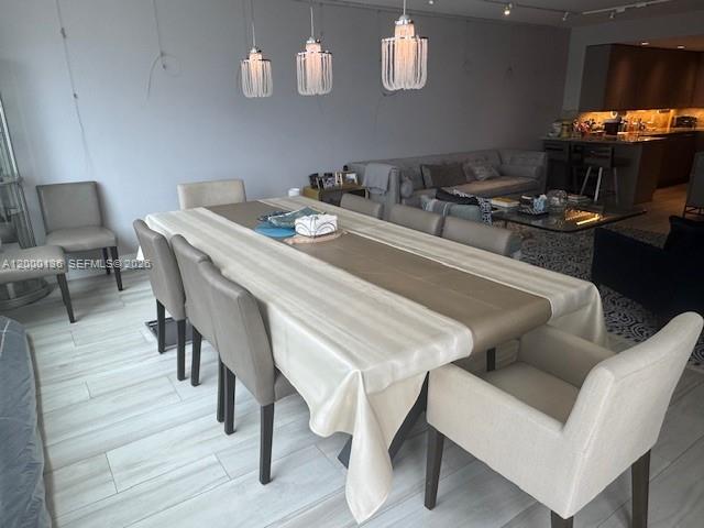 THE CARRIAGE HOUSE CONDO - Residential