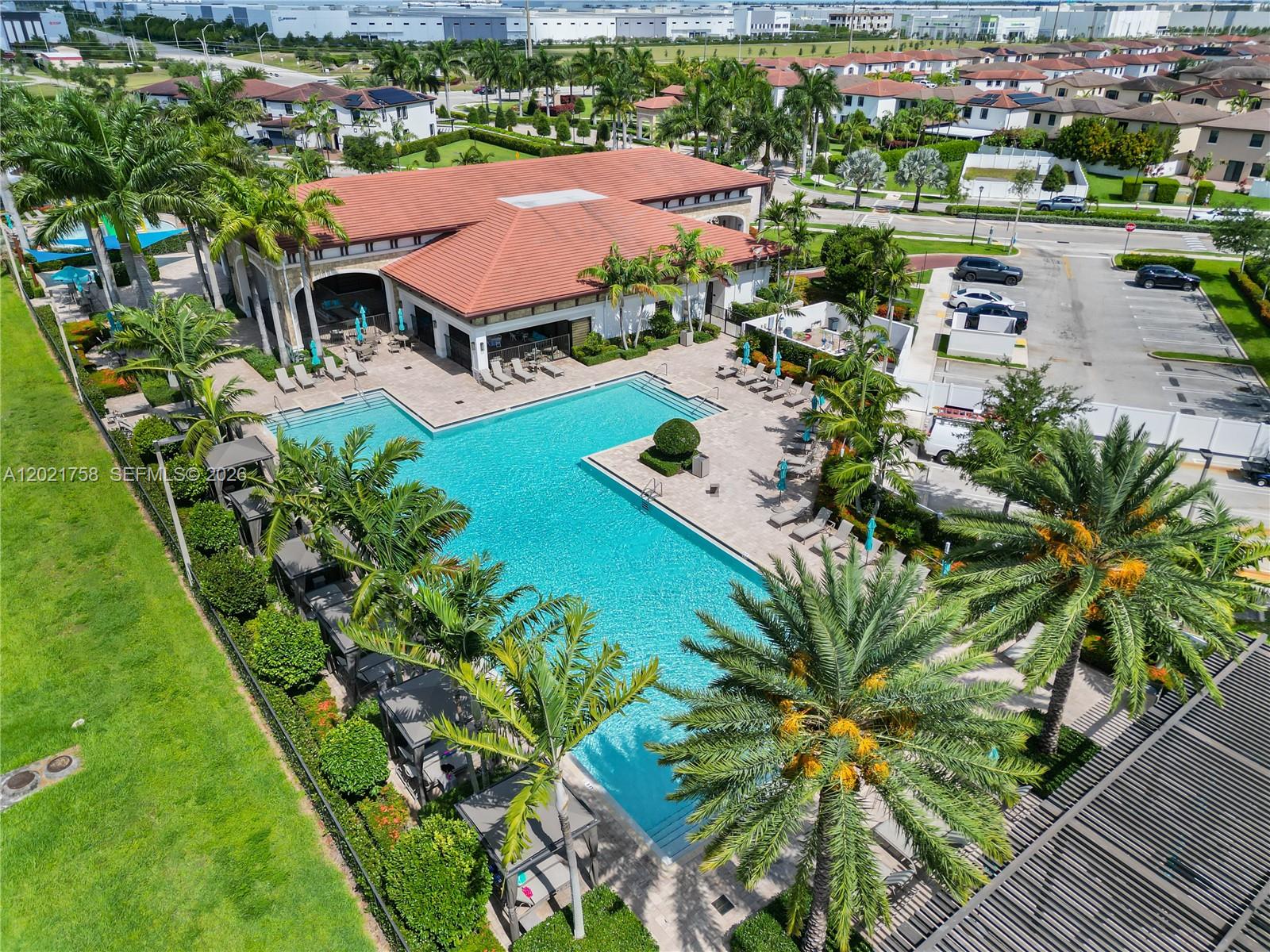 AQUABELLA SECTION ONE - Residential