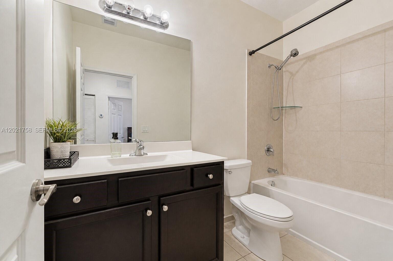 AQUABELLA SECTION ONE - Residential