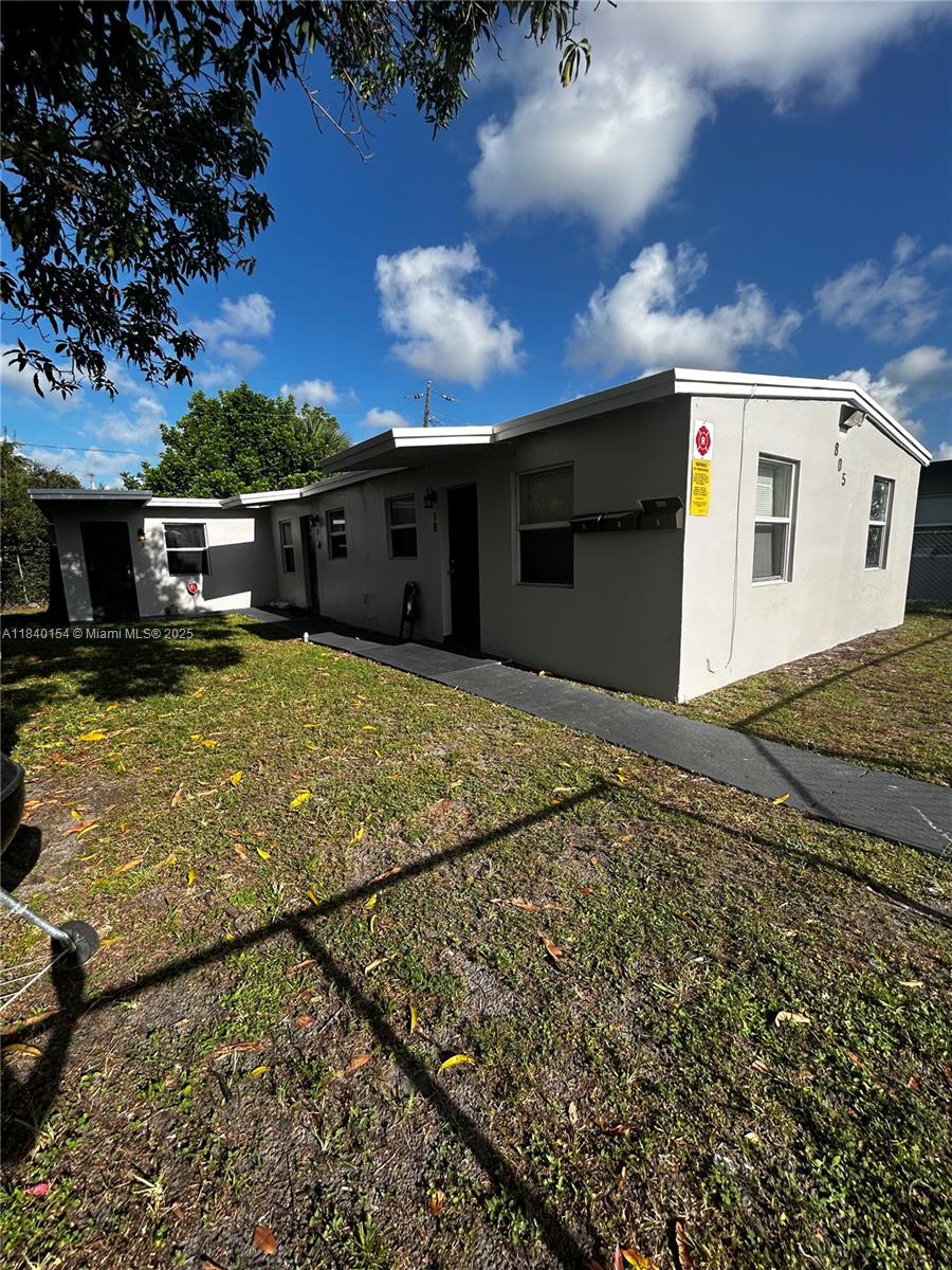 View photos, virtual tours, details... 805 NW 12th Ave