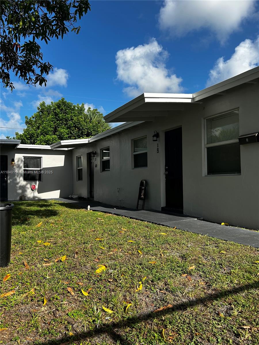 View photos, virtual tours, details... 805 NW 12th Ave