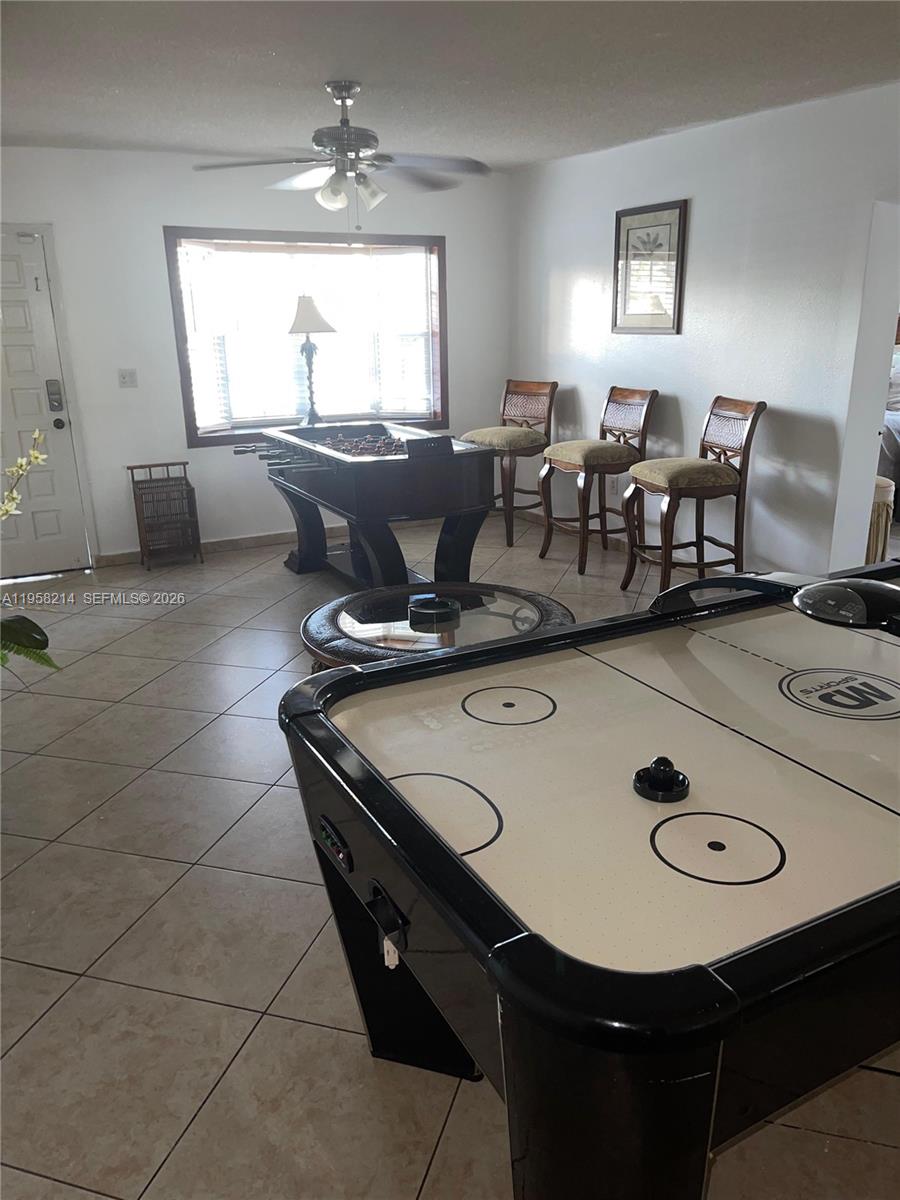 DRIFTWOOD PLAZA - Residential