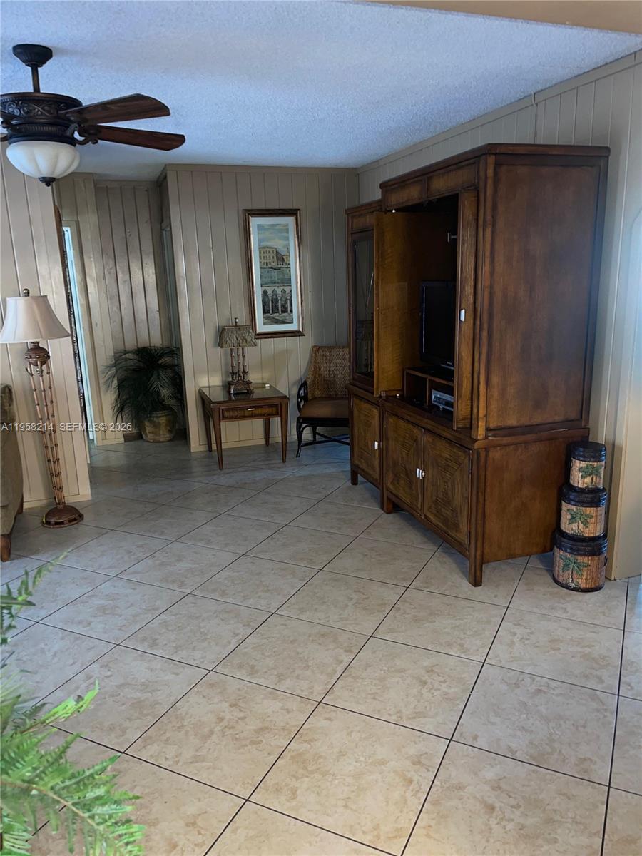 DRIFTWOOD PLAZA - Residential