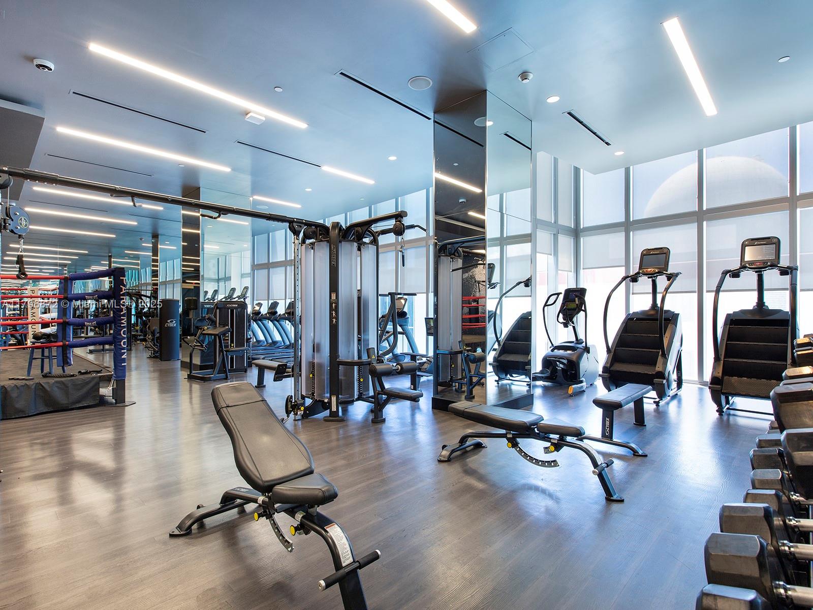 PARAMOUNT MIAMI WORLDCENT - Residential