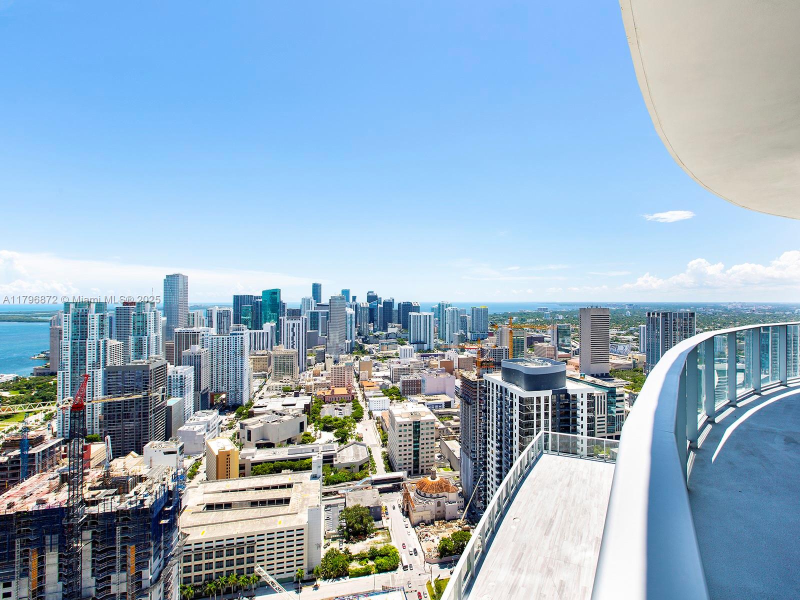 PARAMOUNT MIAMI WORLDCENT - Residential
