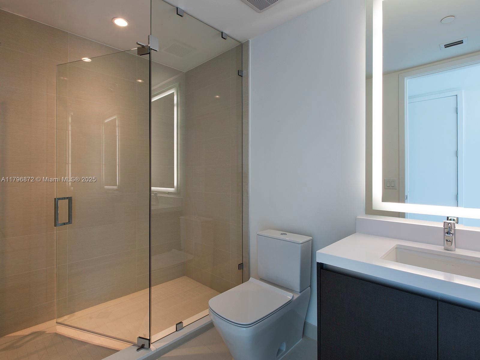 PARAMOUNT MIAMI WORLDCENT - Residential