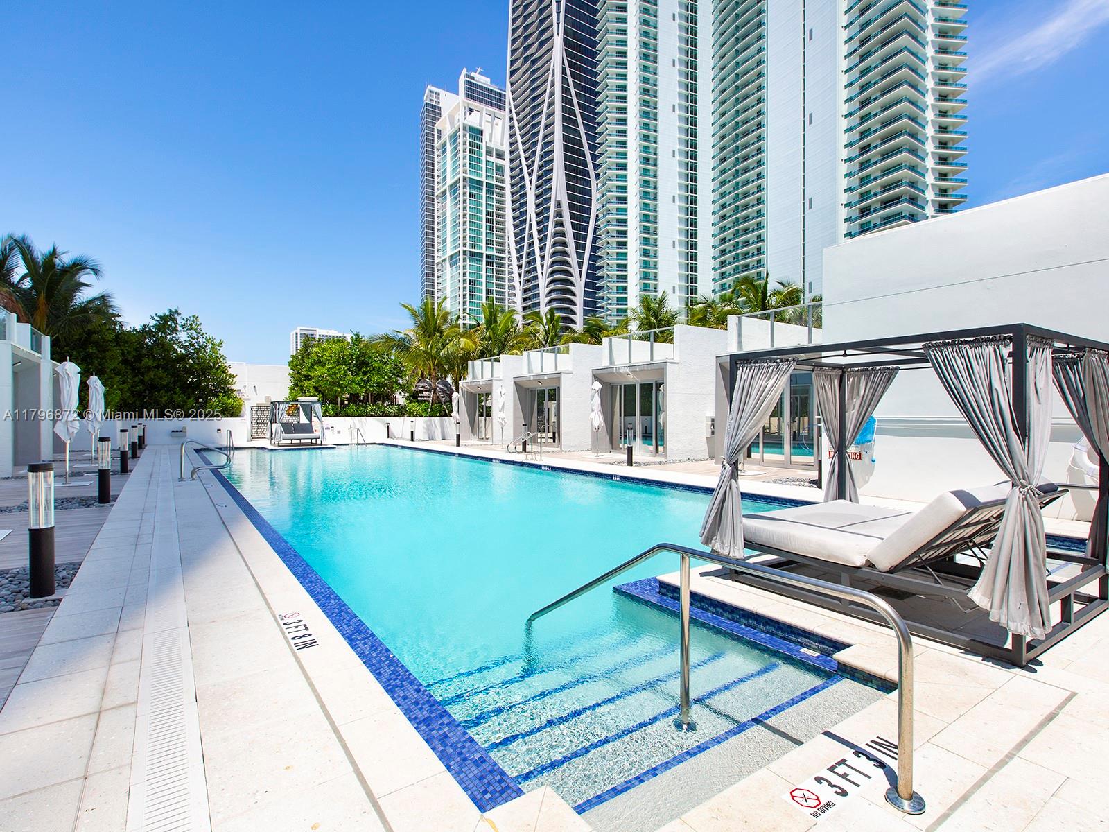 PARAMOUNT MIAMI WORLDCENT - Residential