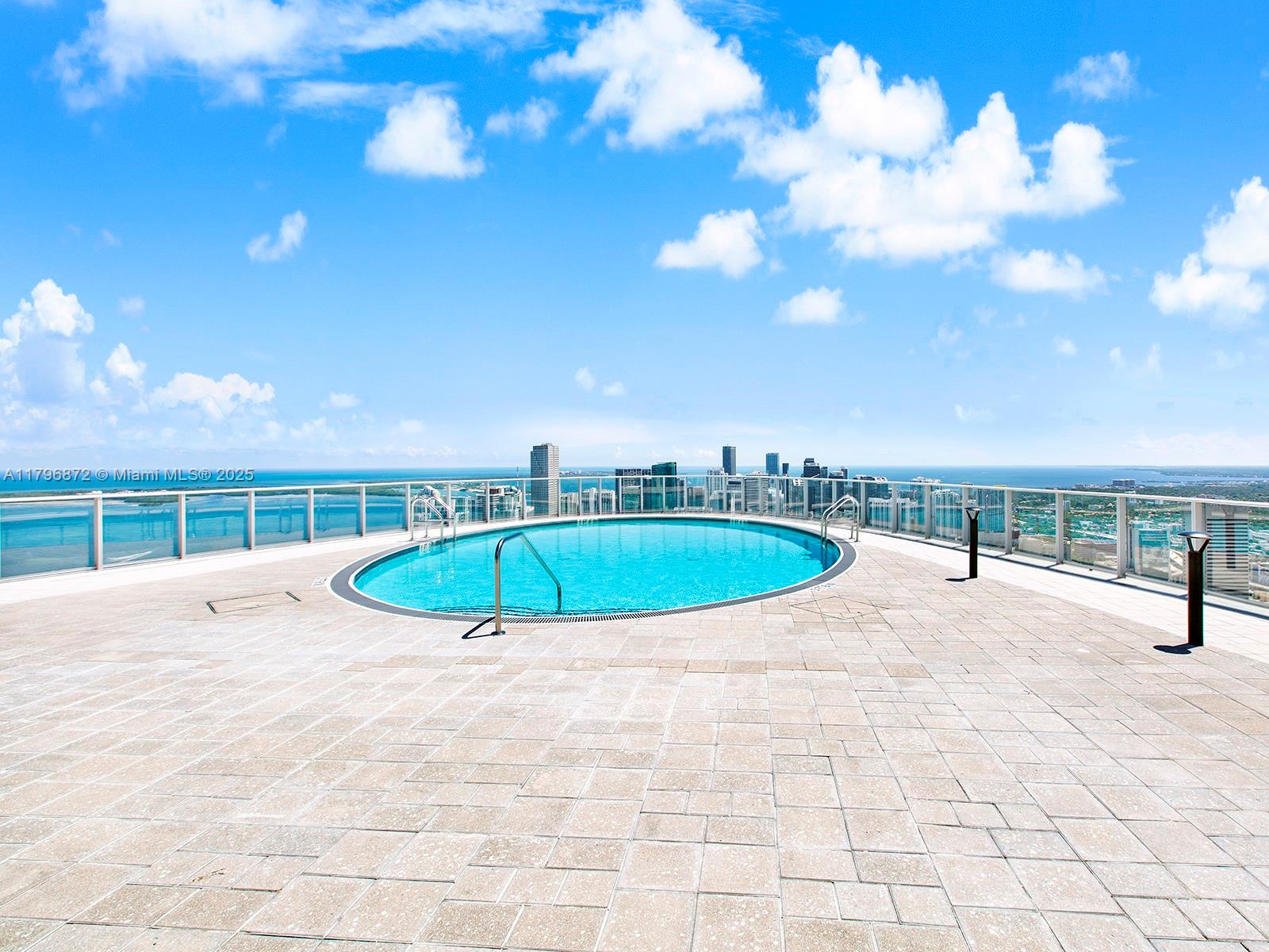 PARAMOUNT MIAMI WORLDCENT - Residential