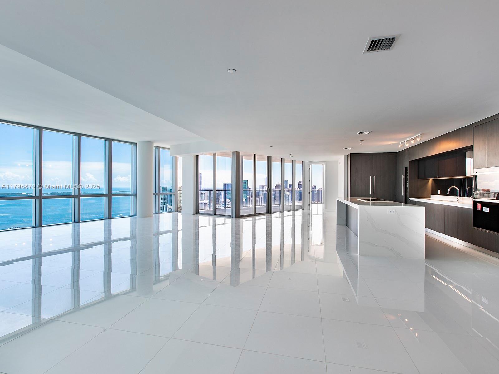 PARAMOUNT MIAMI WORLDCENT - Residential