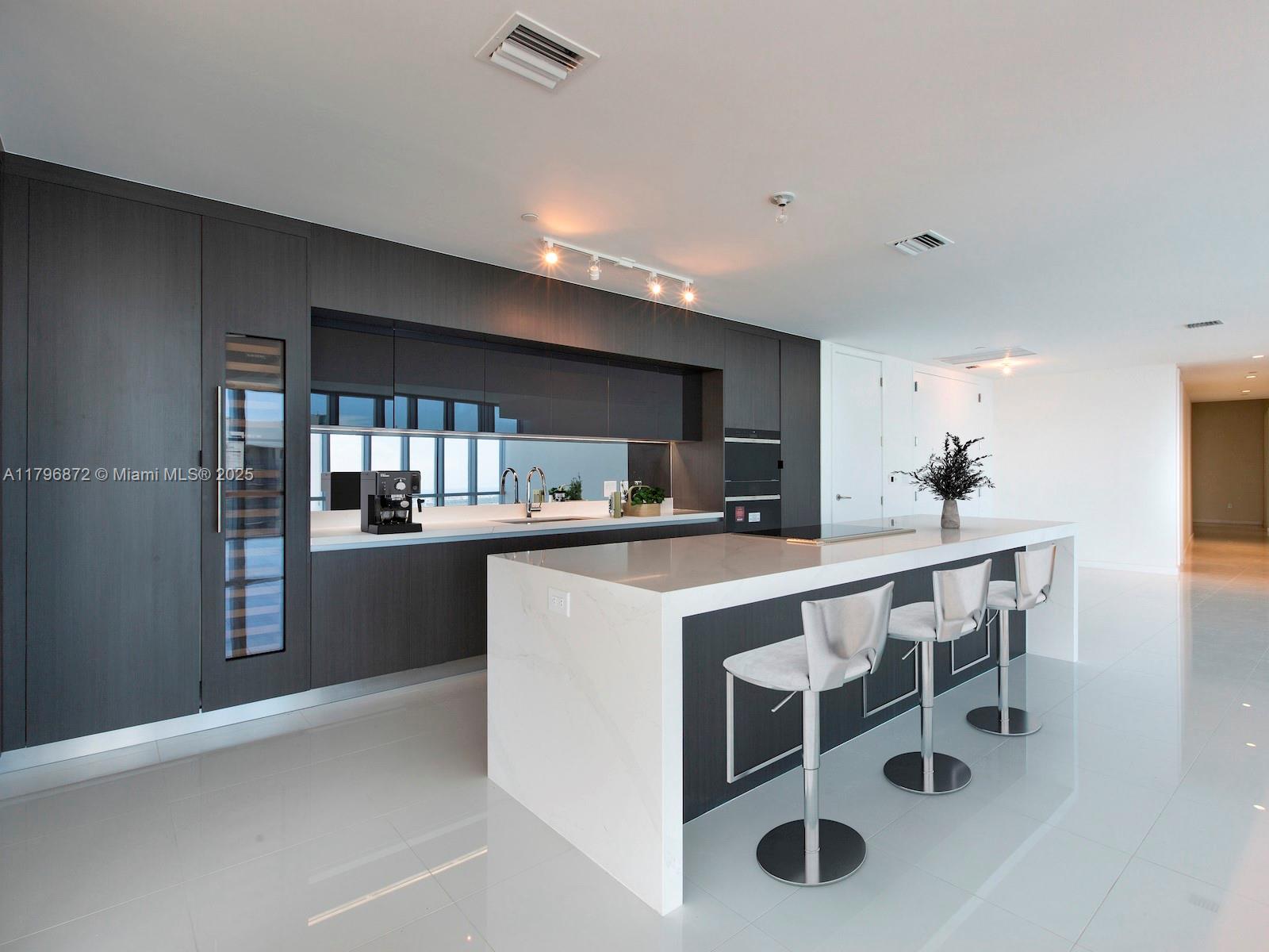 PARAMOUNT MIAMI WORLDCENT - Residential