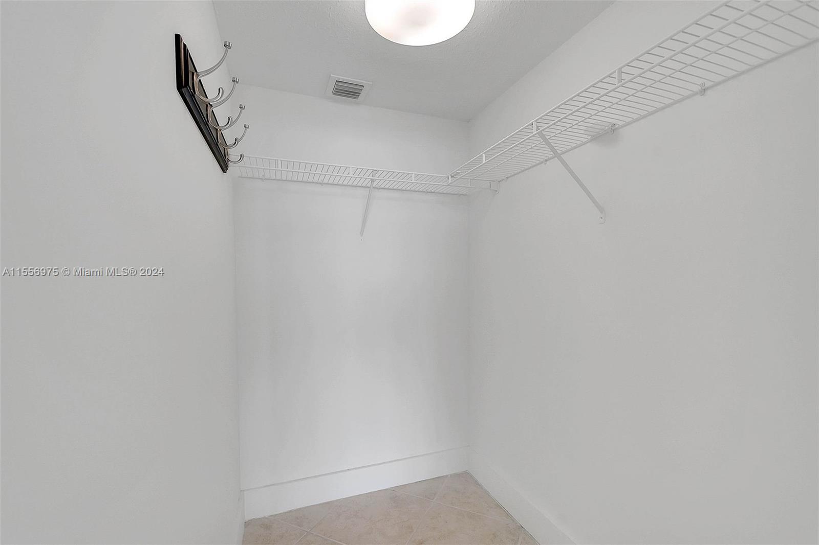 CORAL POINTE CONDO - Residential Lease