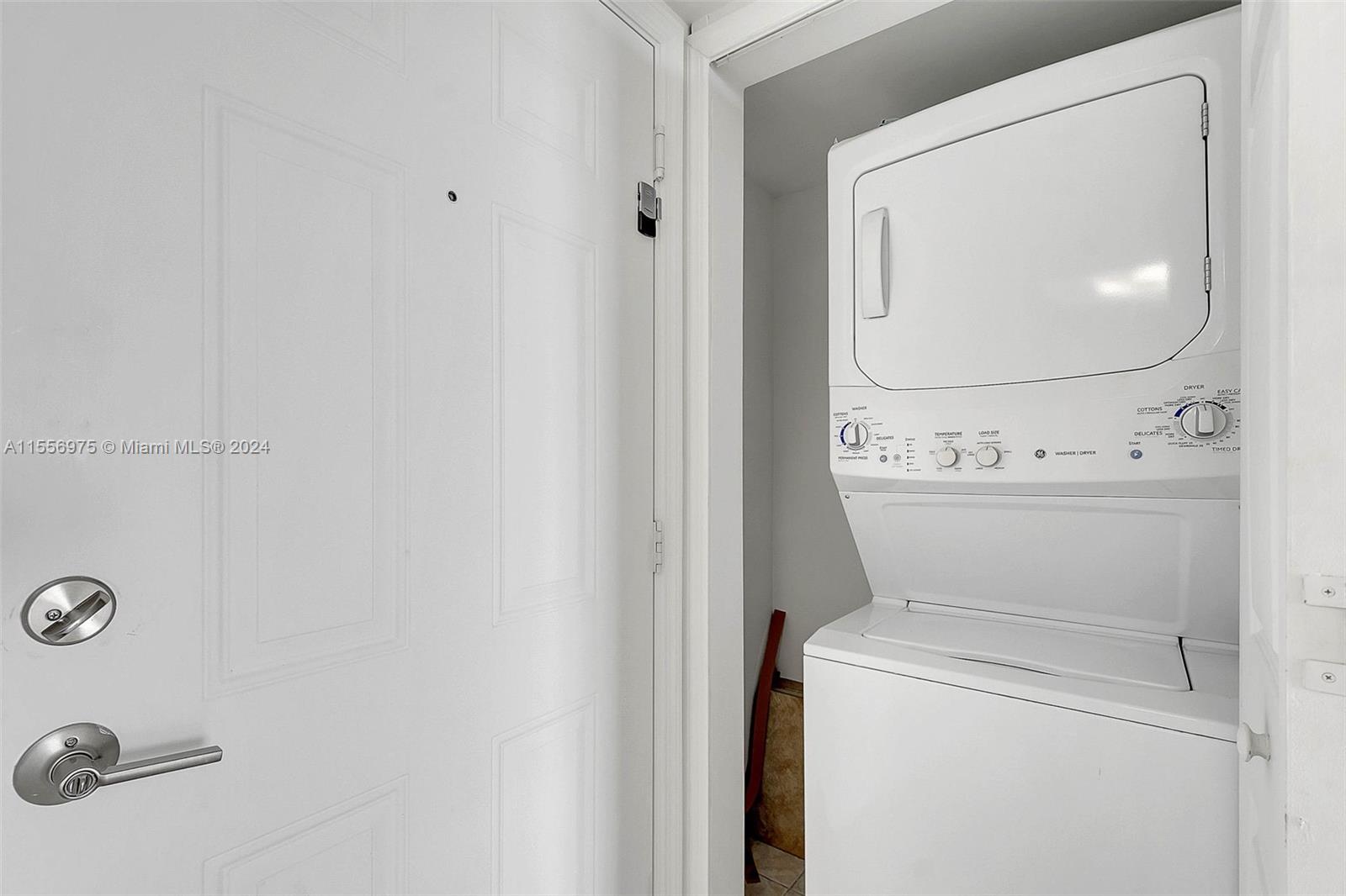 CORAL POINTE CONDO - Residential Lease