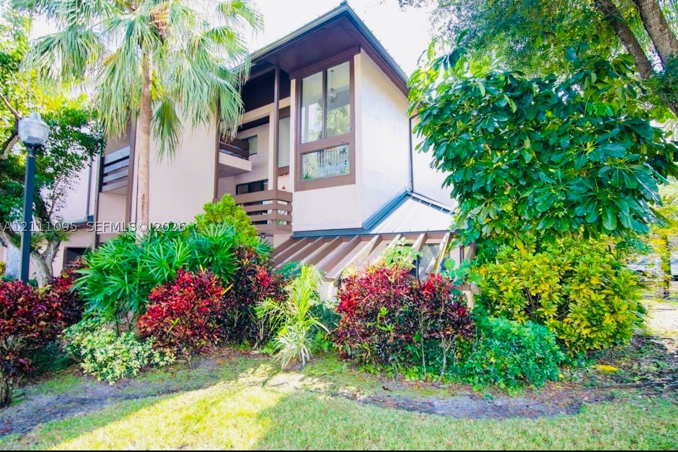 120 SW 96th Ter
