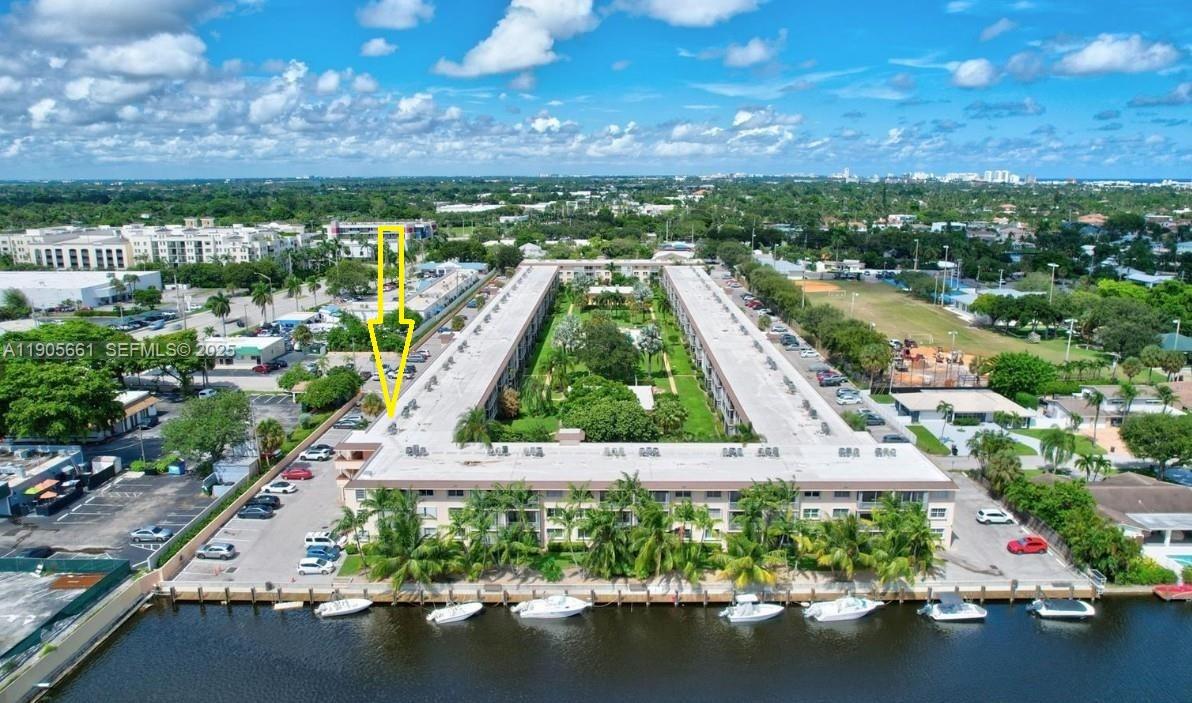 LIGHTHOUSE POINT PLAZA CO - Residential