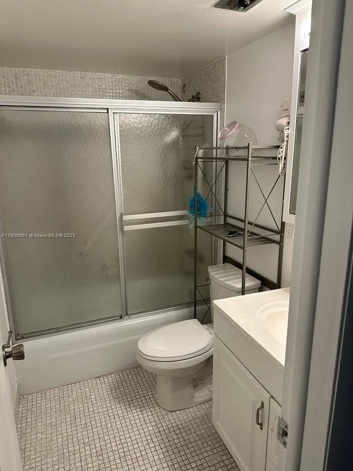 LIGHTHOUSE POINT PLAZA CO - Residential