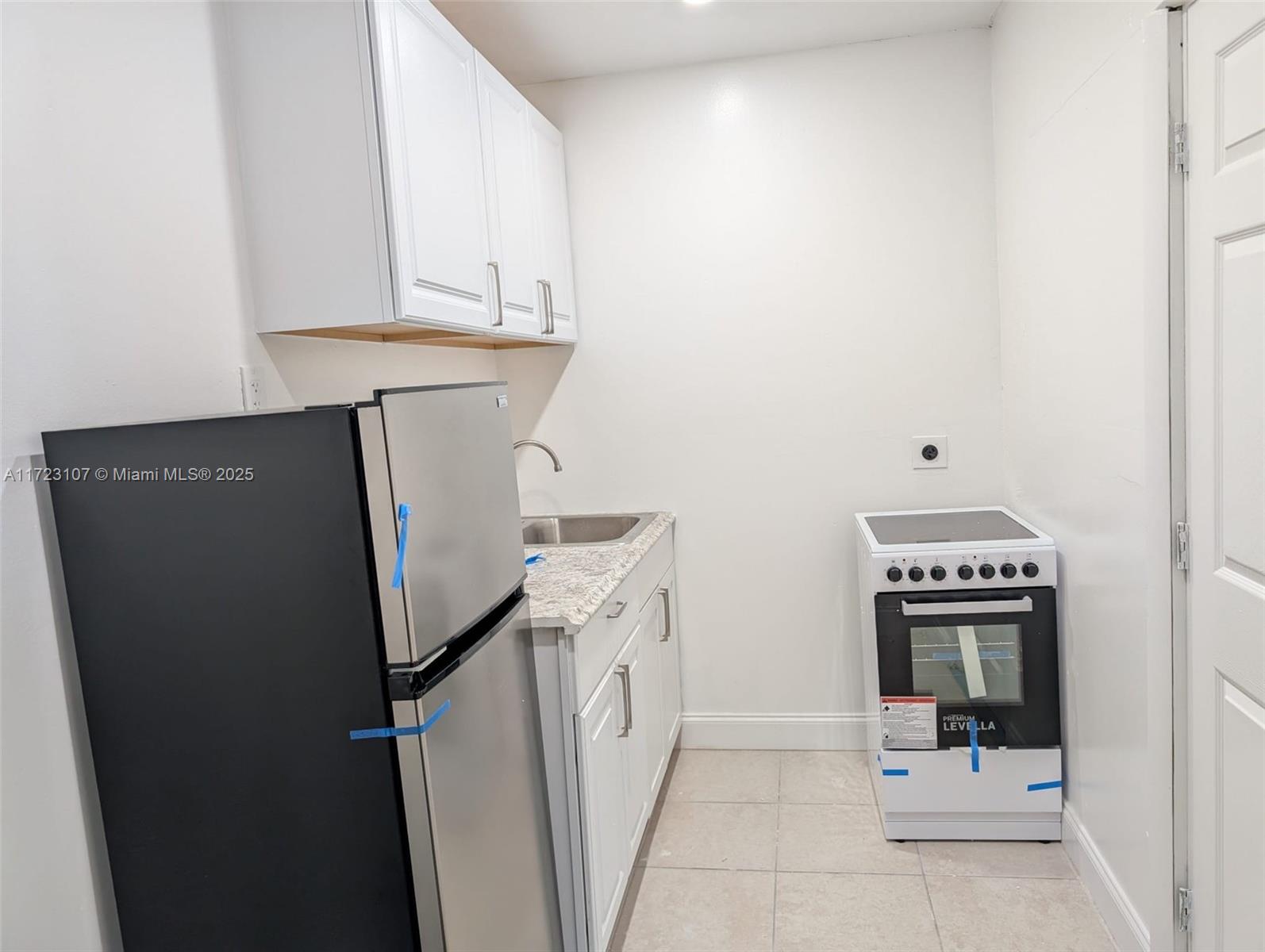 4360 Nw 5th Pl A, Plantation, Miami-Dade County, Florida - 1 Bedrooms  
1 Bathrooms - 
